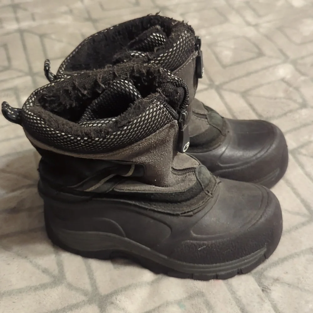 C-9 Champion Insulated Snow Boots Zip Up Pull On Unisex Youth Sz 12 Black Winter